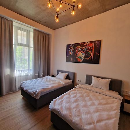 Apart Hotel Loft Almaty Esterno foto
