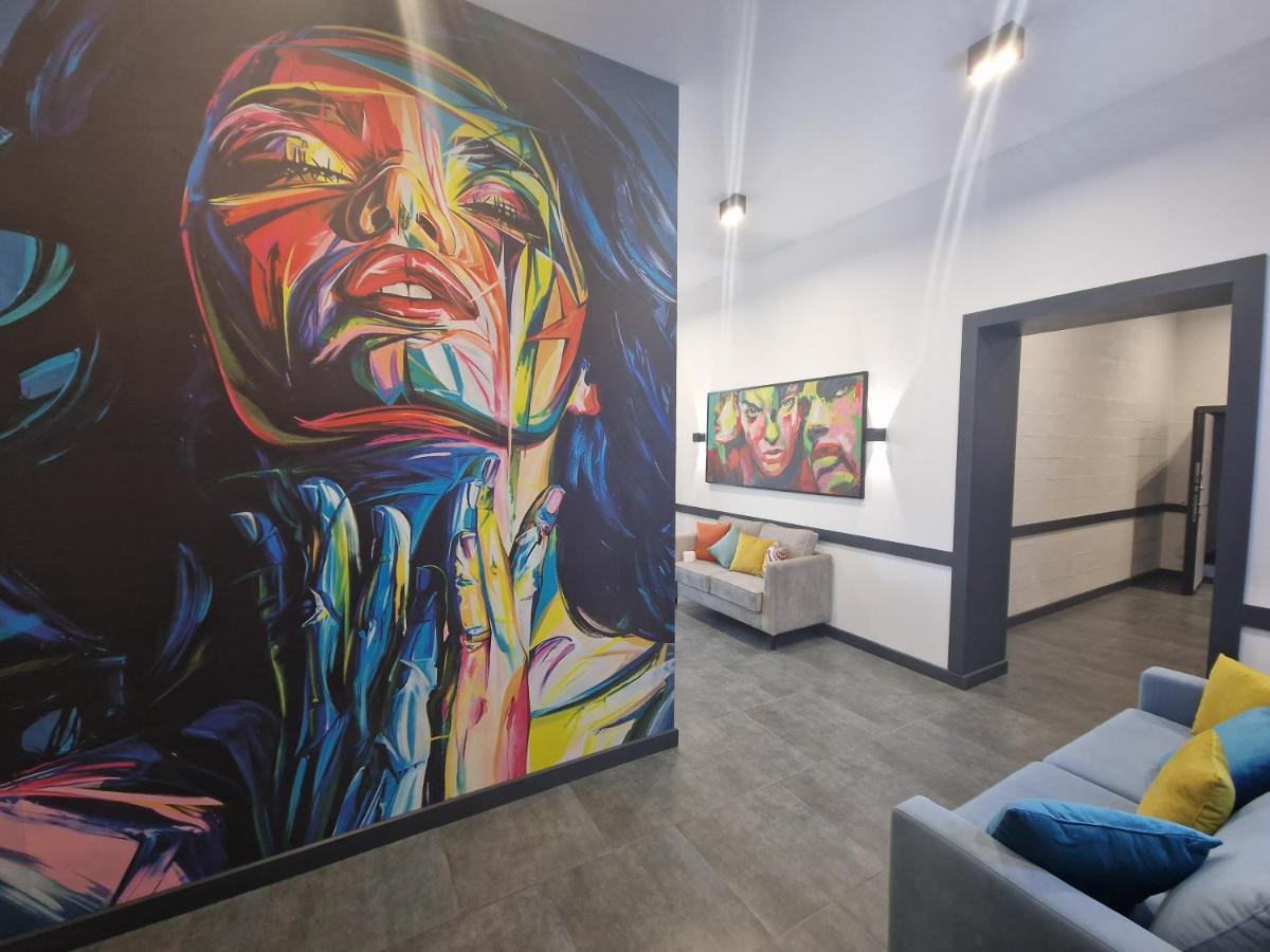 Apart Hotel Loft Almaty Esterno foto