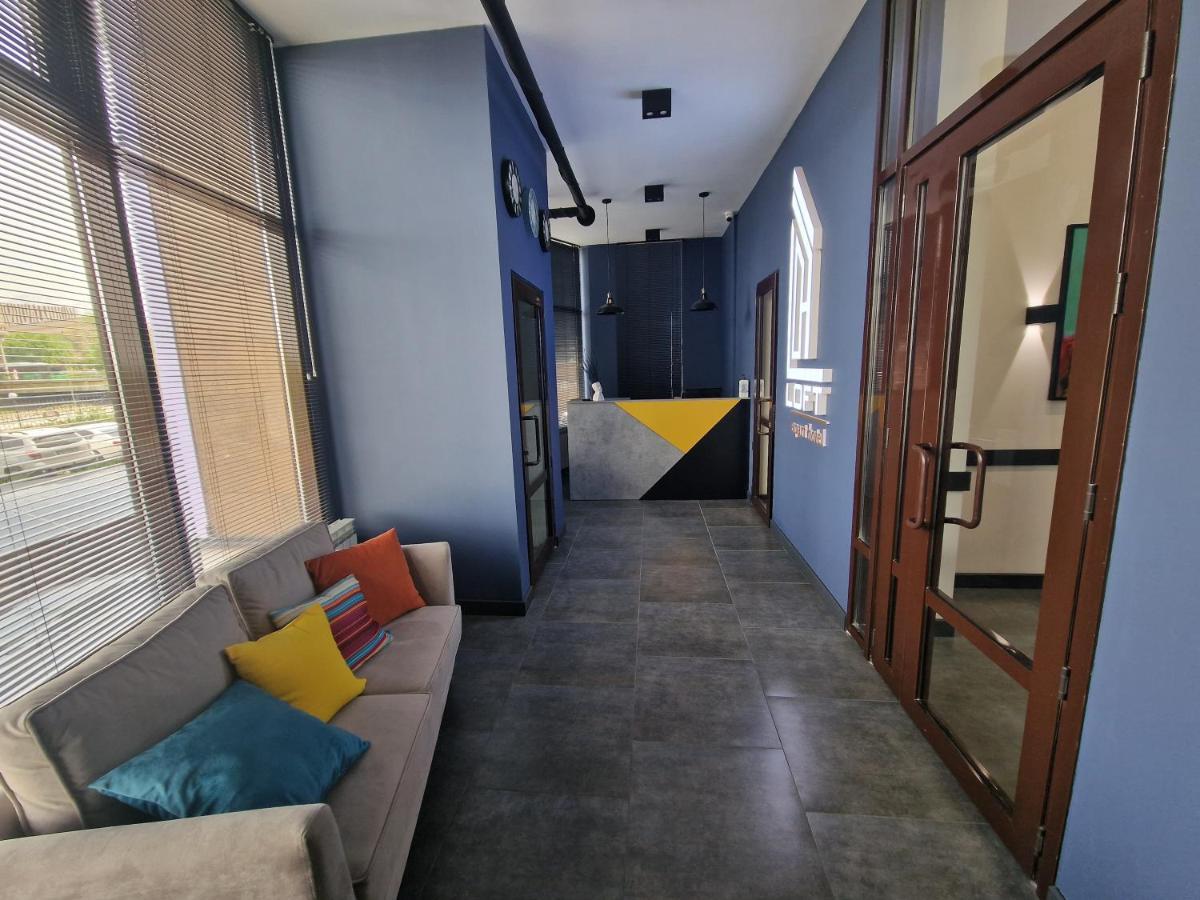 Apart Hotel Loft Almaty Esterno foto