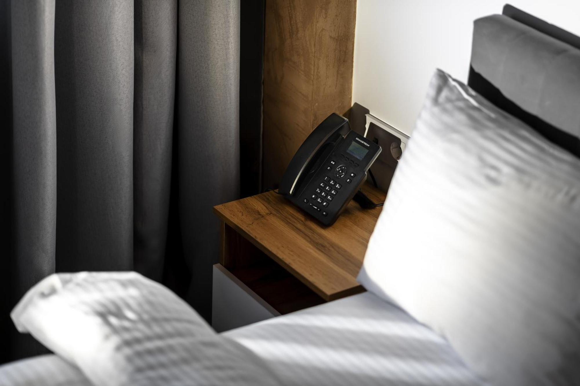 Apart Hotel Loft Almaty Esterno foto