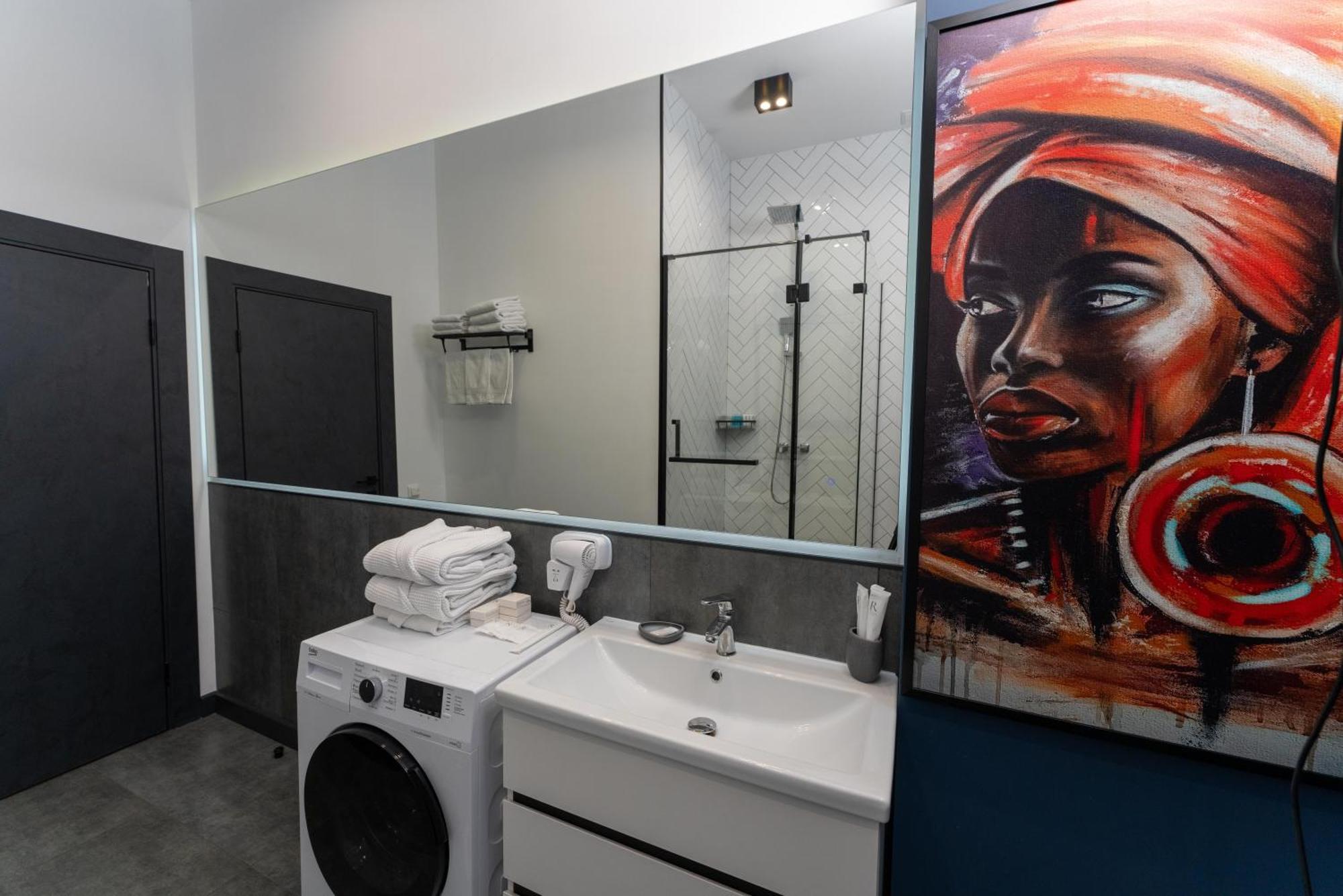 Apart Hotel Loft Almaty Esterno foto
